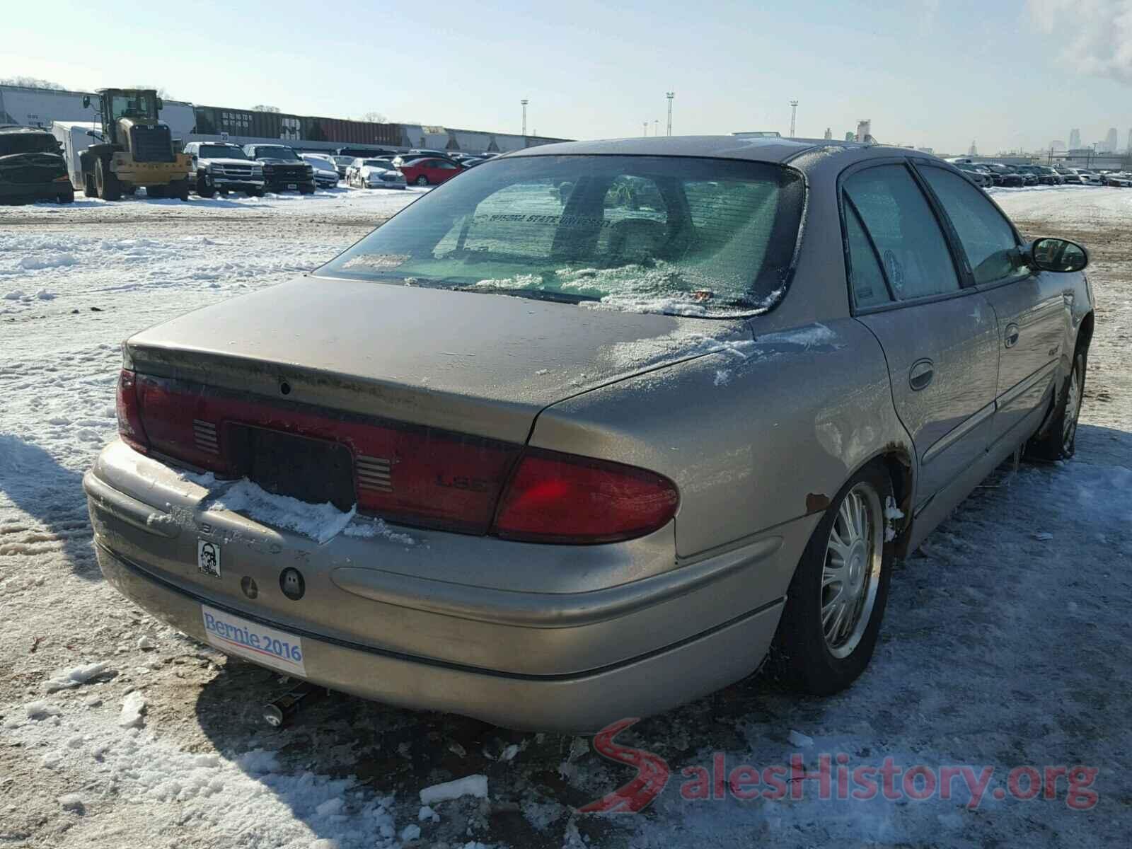 2HKRW2H57JH614212 2000 BUICK REGAL