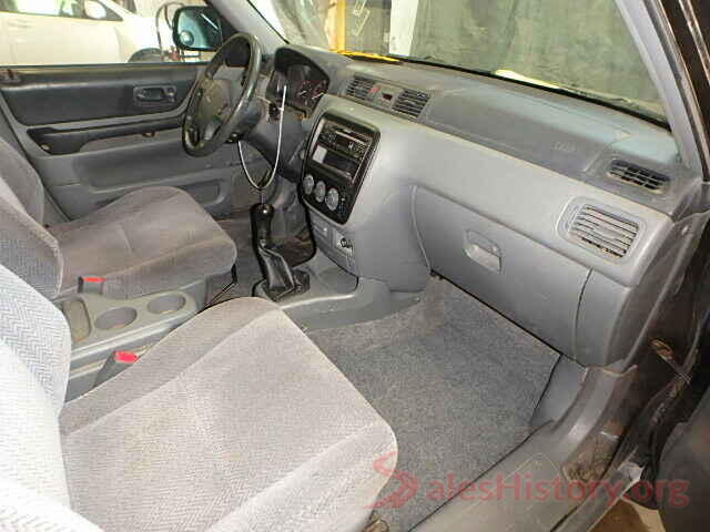 3N1AB7AP8HY271802 1998 HONDA CRV