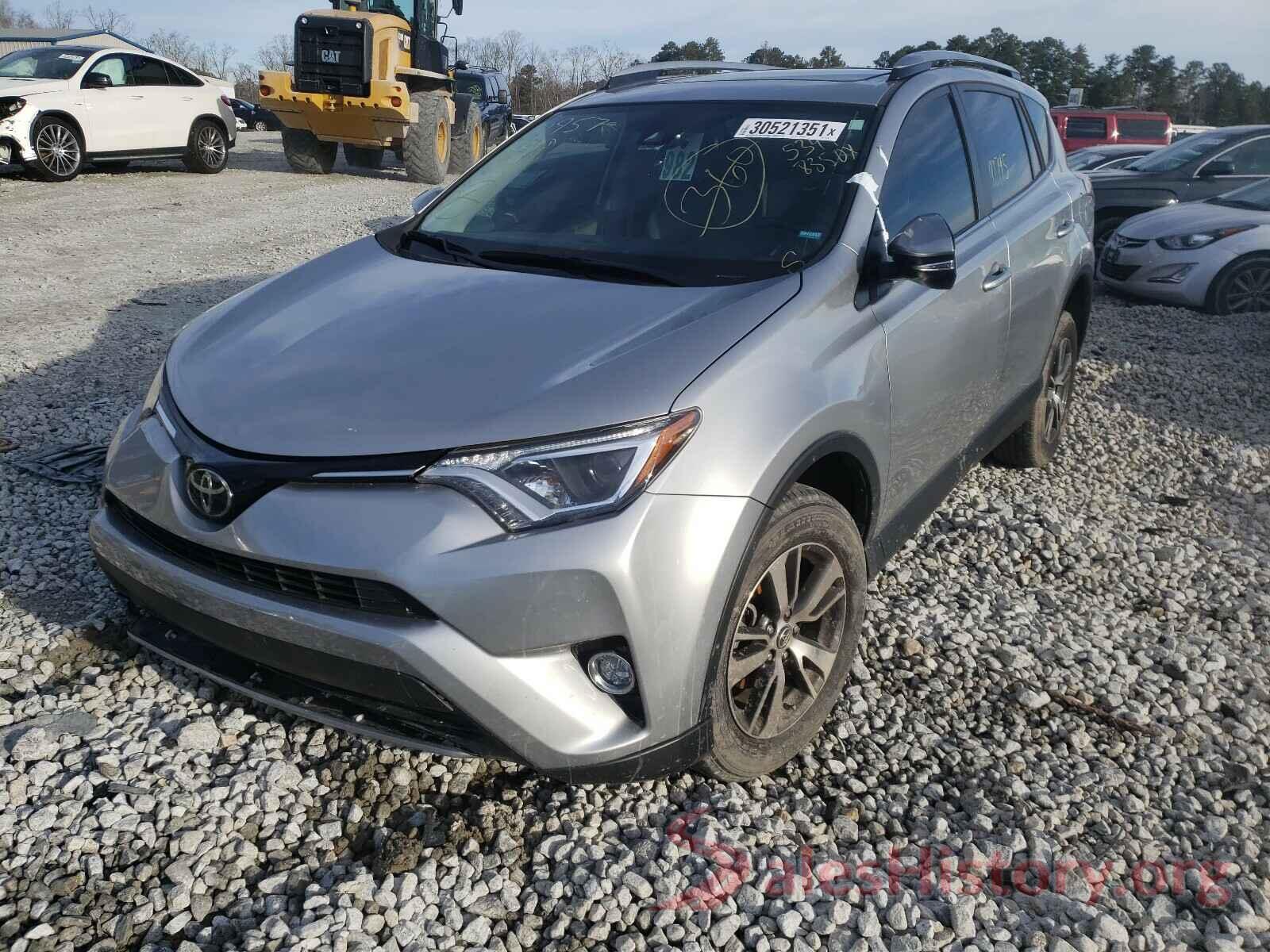 JTMWFREV9JJ212957 2018 TOYOTA RAV4