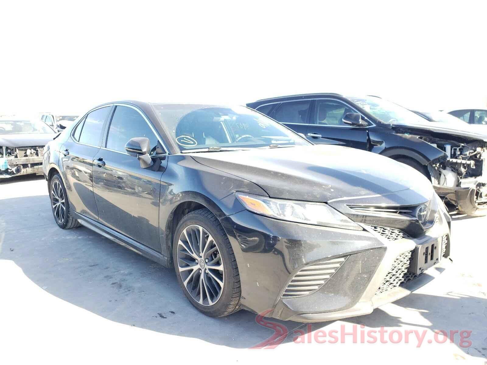 4T1B11HK9JU664336 2018 TOYOTA CAMRY