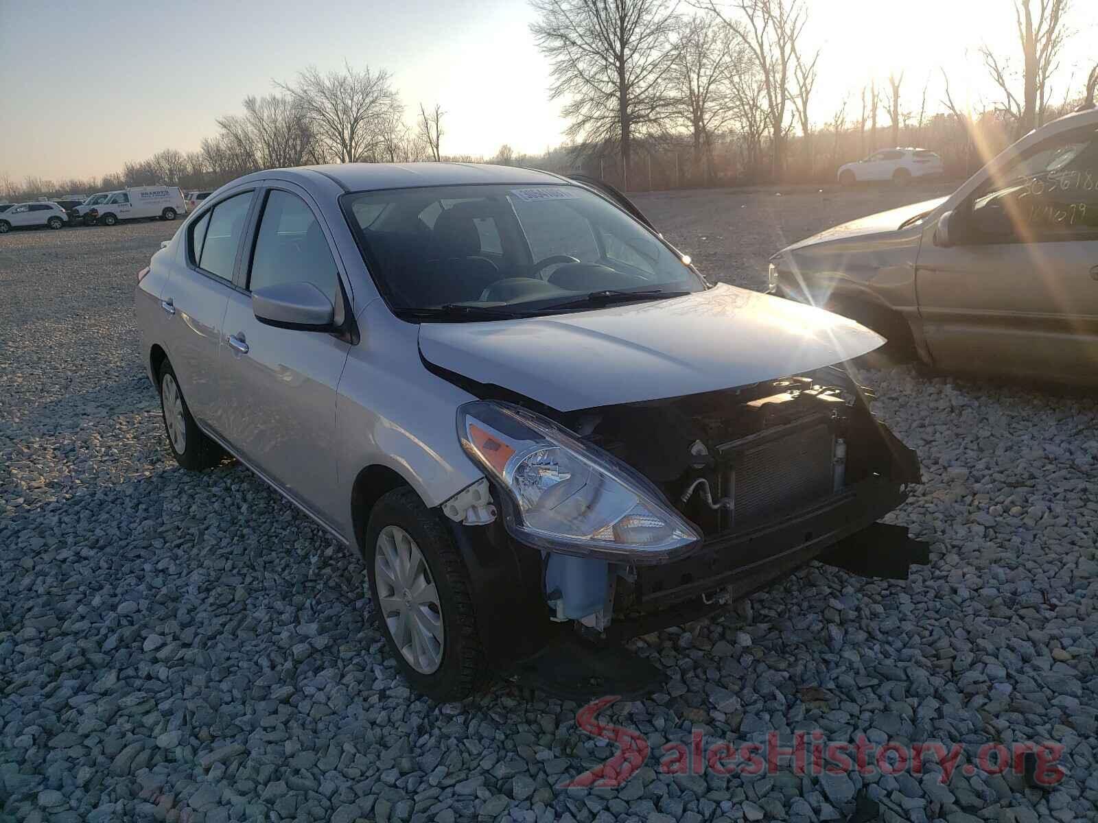 3N1CN7AP1JK404778 2018 NISSAN VERSA