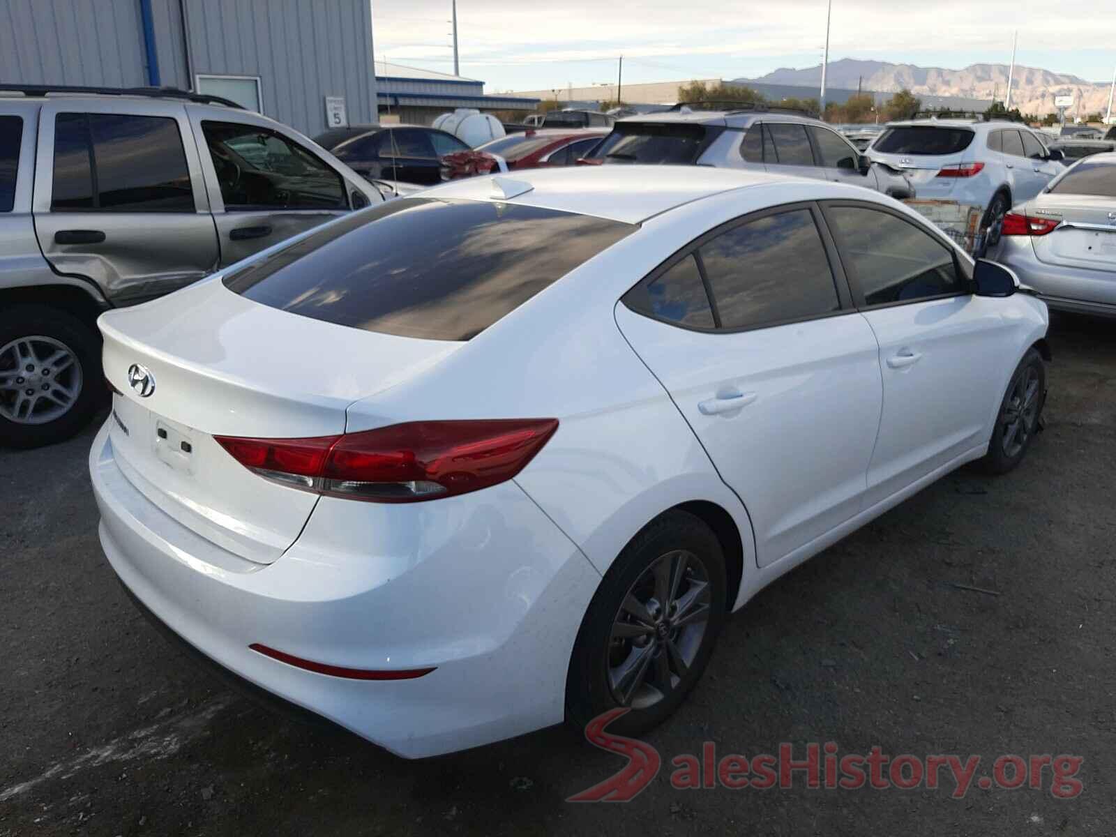 5NPD84LFXJH233471 2018 HYUNDAI ELANTRA