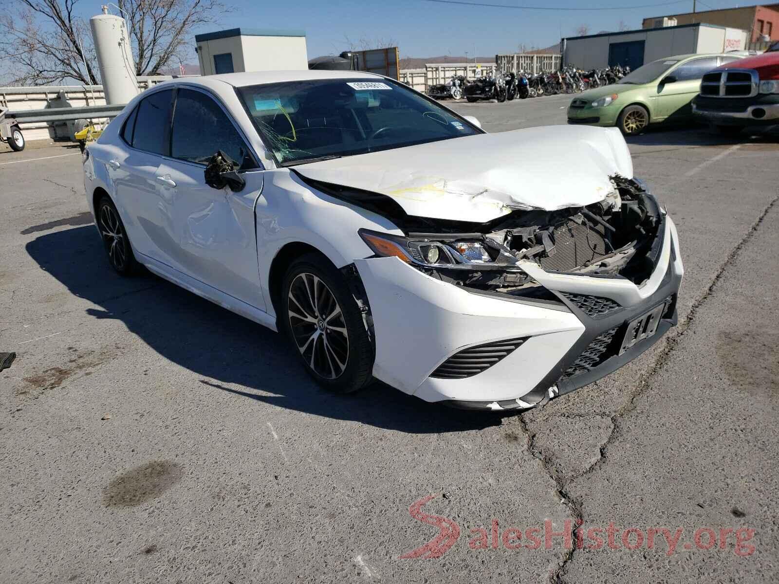 4T1B11HKXJU534856 2018 TOYOTA CAMRY