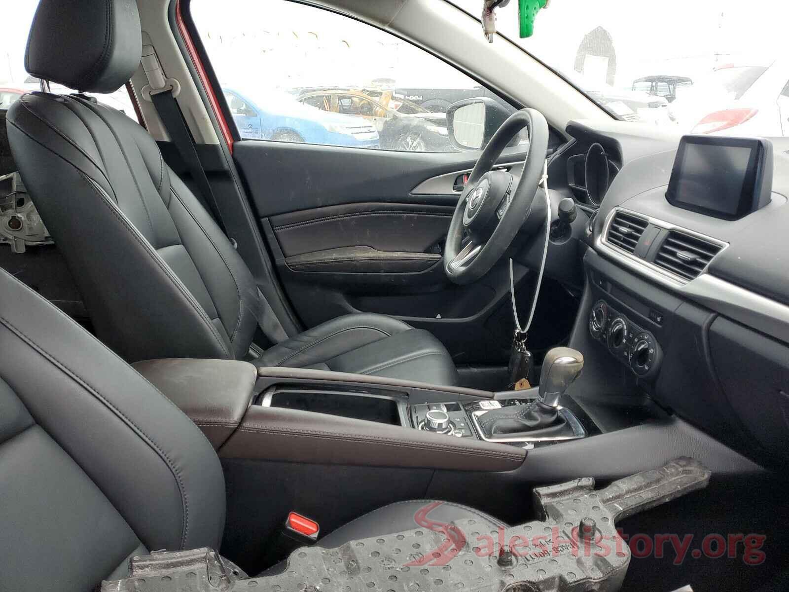 3MZBN1T70JM227693 2018 MAZDA 3