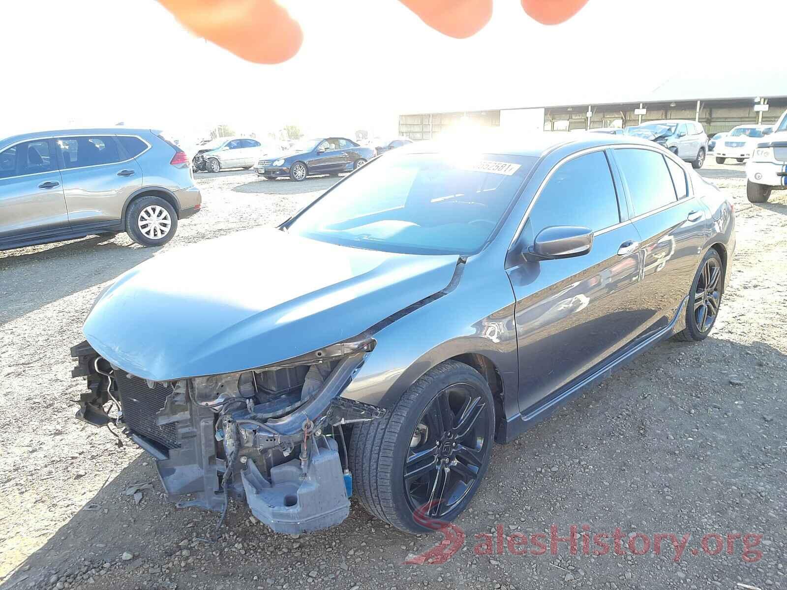 1HGCR2F51HA073631 2017 HONDA ACCORD