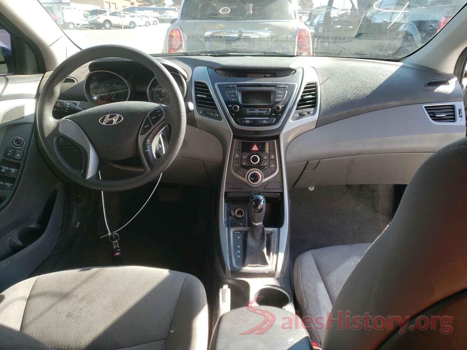 5NPDH4AE8GH756779 2016 HYUNDAI ELANTRA