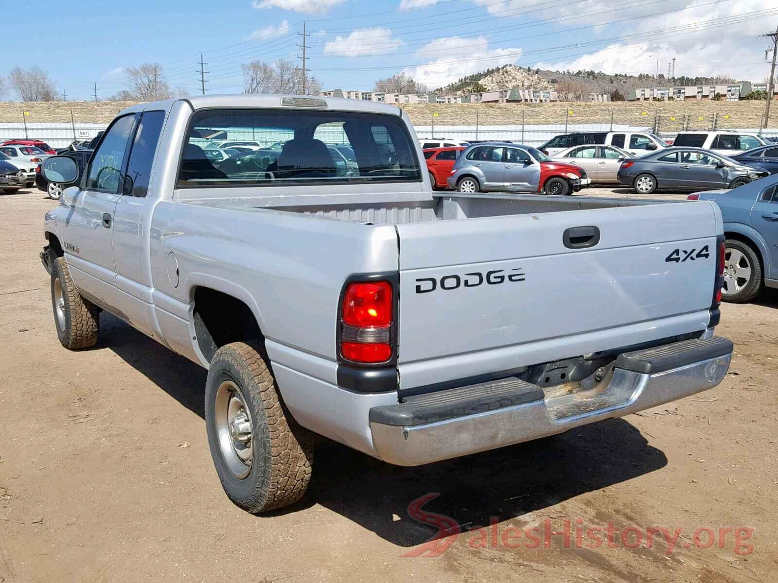 JM1GL1UM1J1334686 2000 DODGE RAM 1500