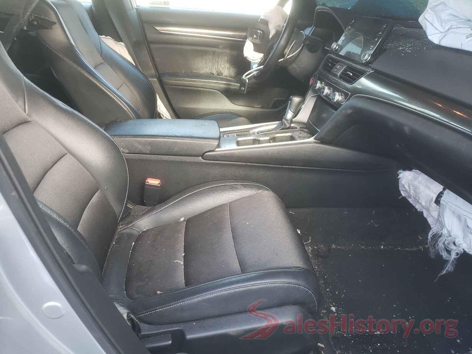 1HGCV1F30JA219947 2018 HONDA ACCORD