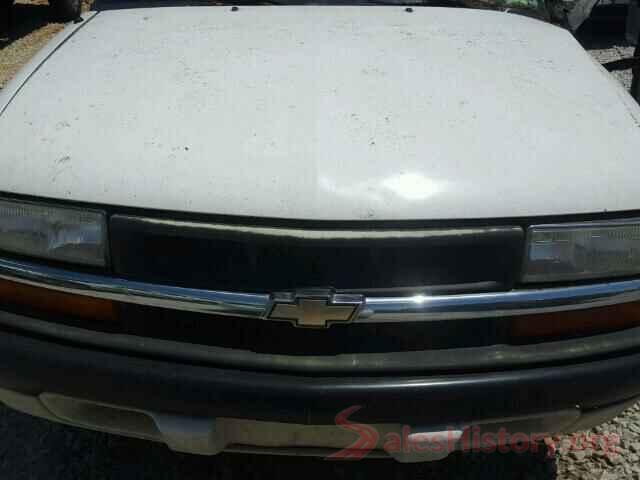 2C4RDGCG1KR663390 1998 CHEVROLET S10