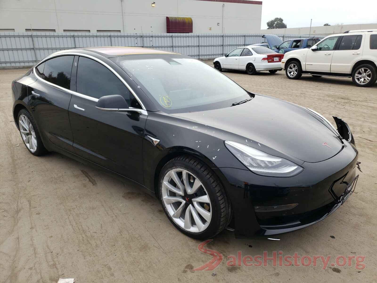 5YJ3E1EB8JF100302 2018 TESLA MODEL 3