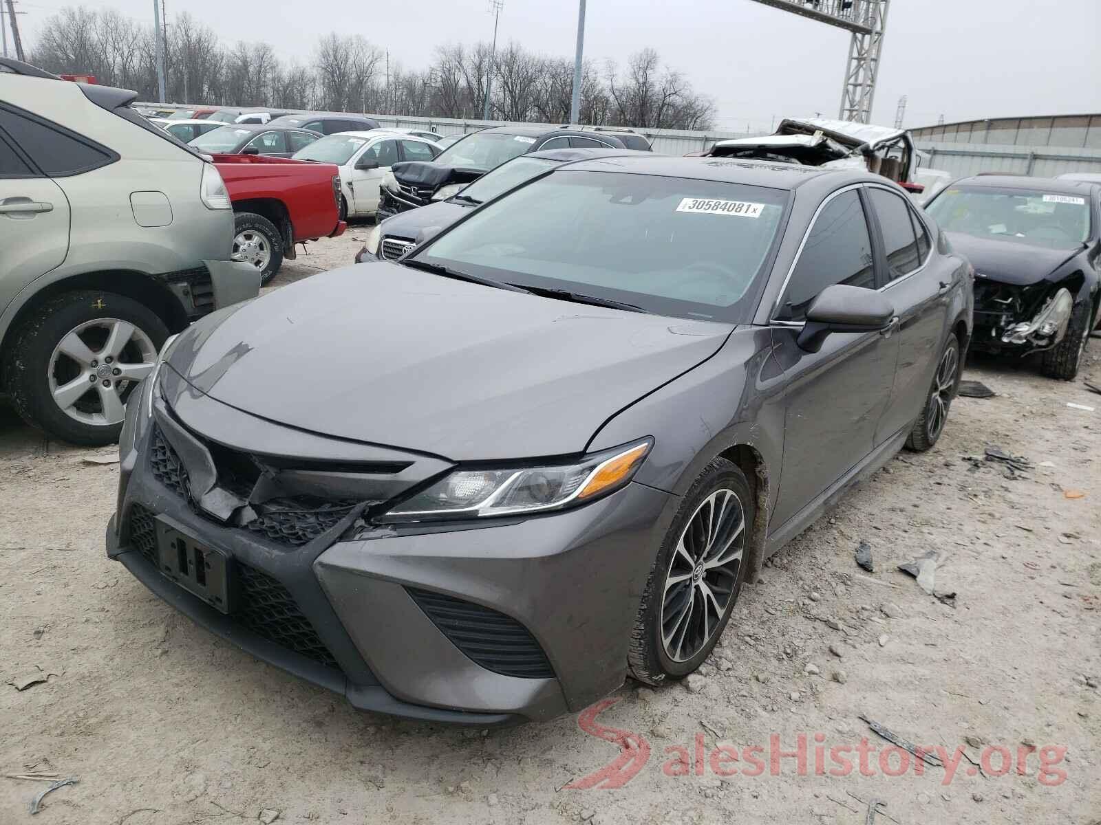 4T1B11HK2JU149520 2018 TOYOTA CAMRY