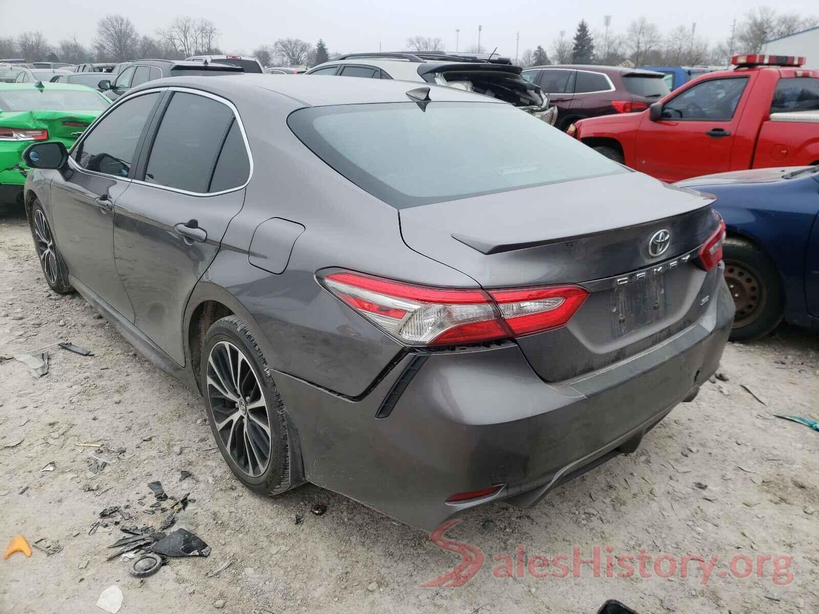 4T1B11HK2JU149520 2018 TOYOTA CAMRY