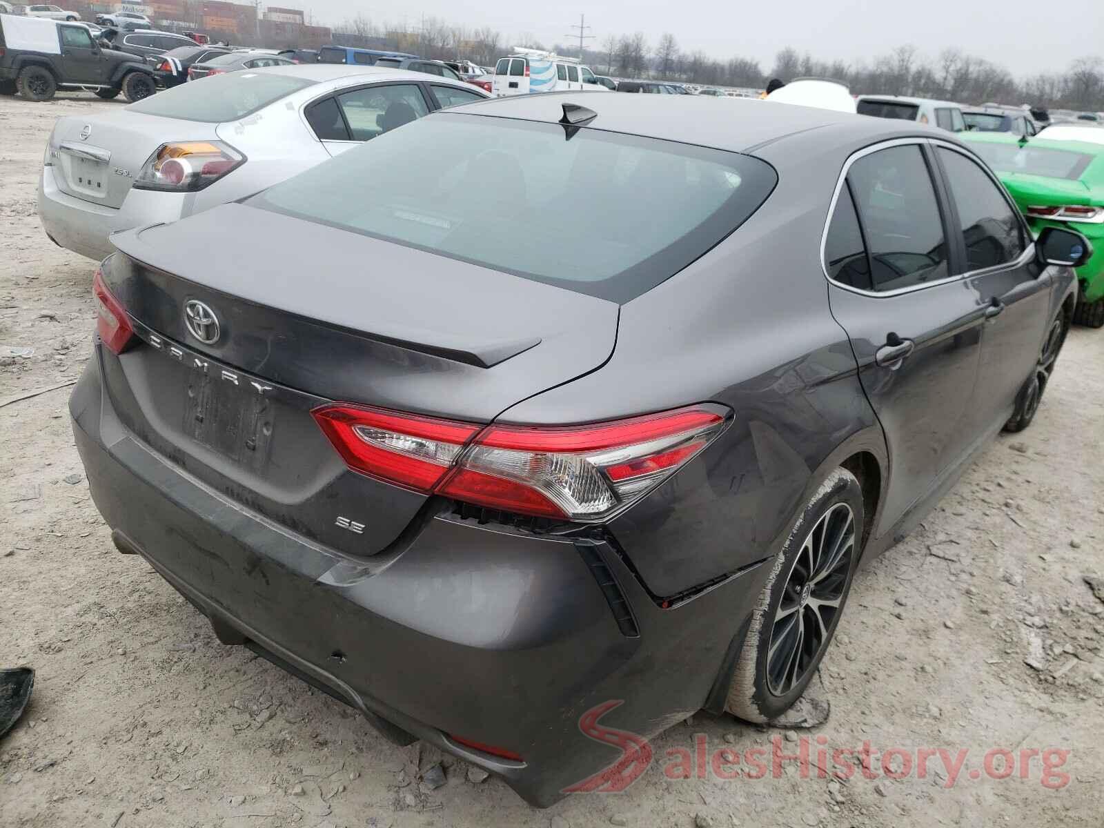 4T1B11HK2JU149520 2018 TOYOTA CAMRY