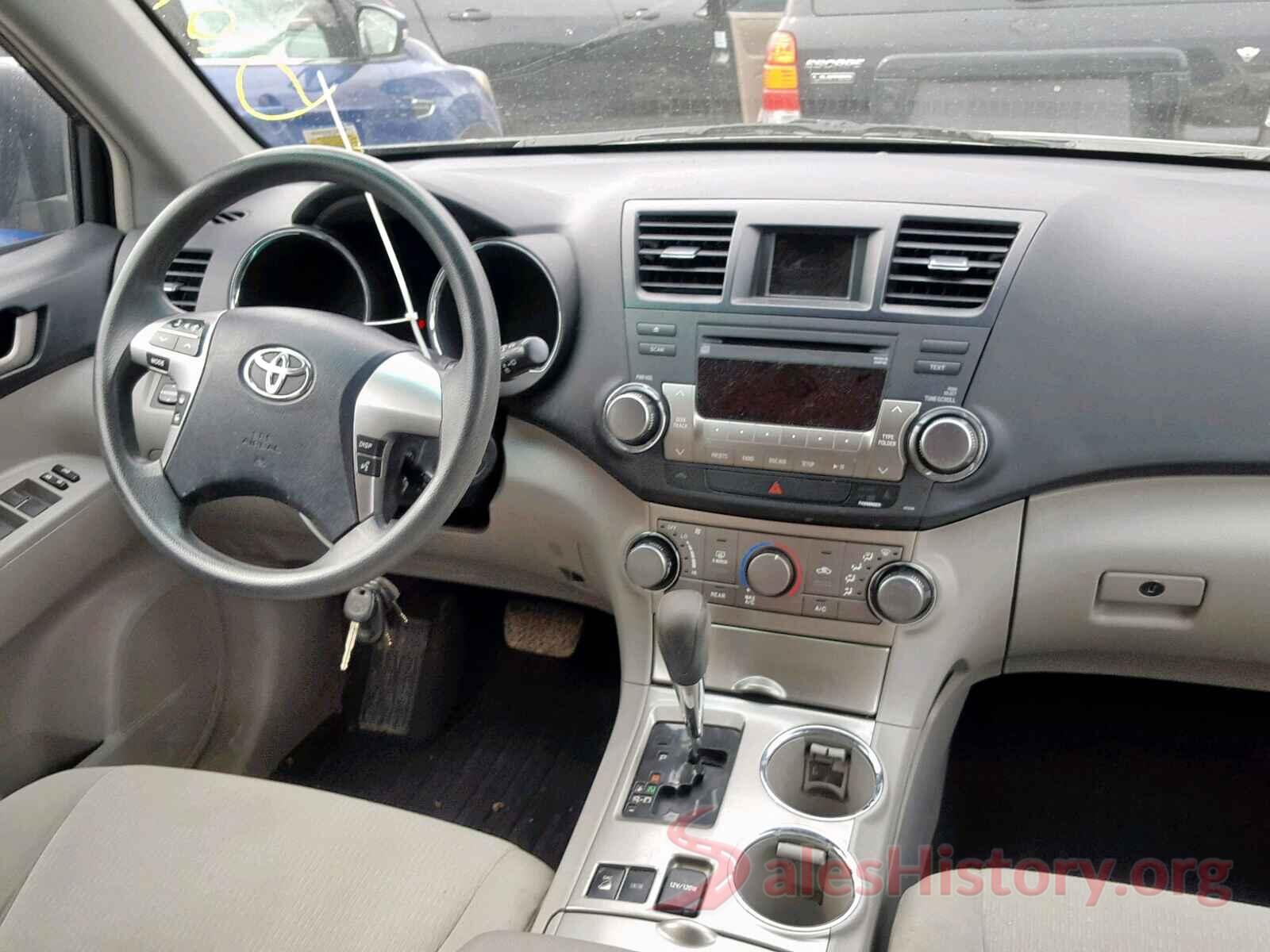 3VV1B7AX8KM164634 2011 TOYOTA HIGHLANDER