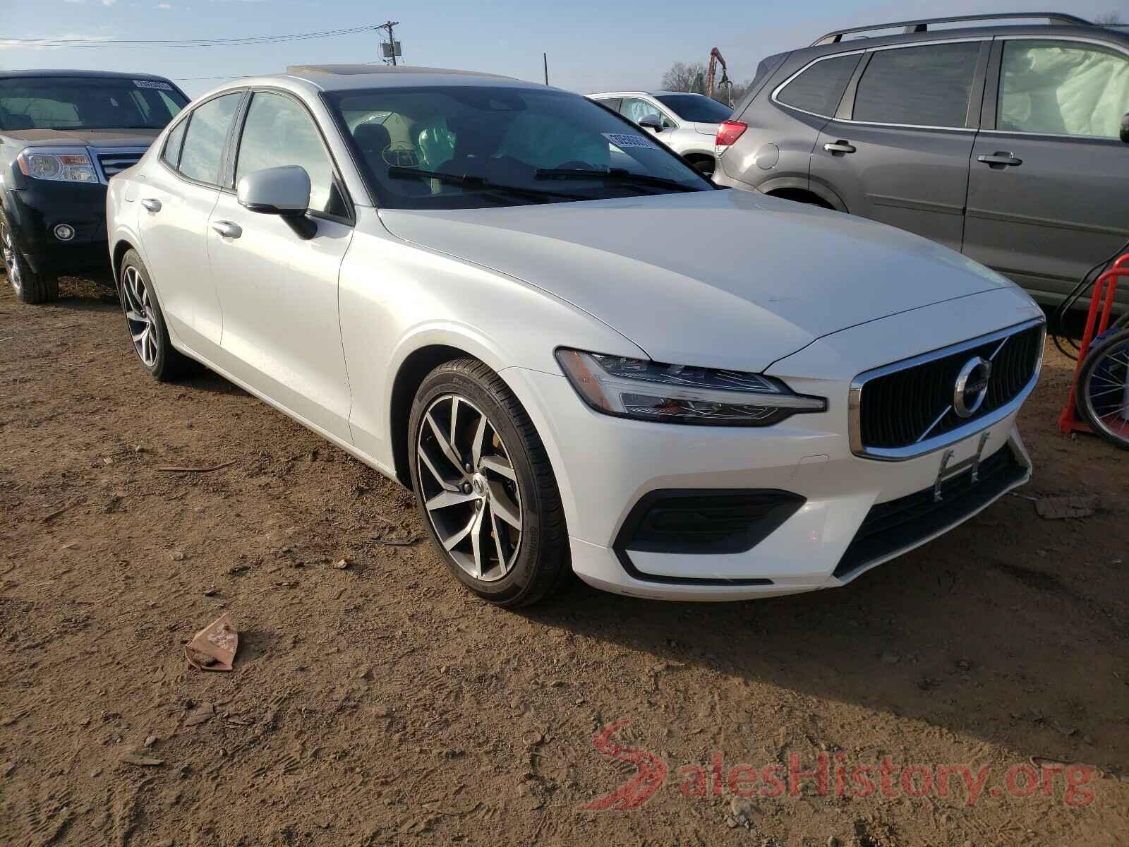 7JRA22TKXLG030644 2020 VOLVO S60