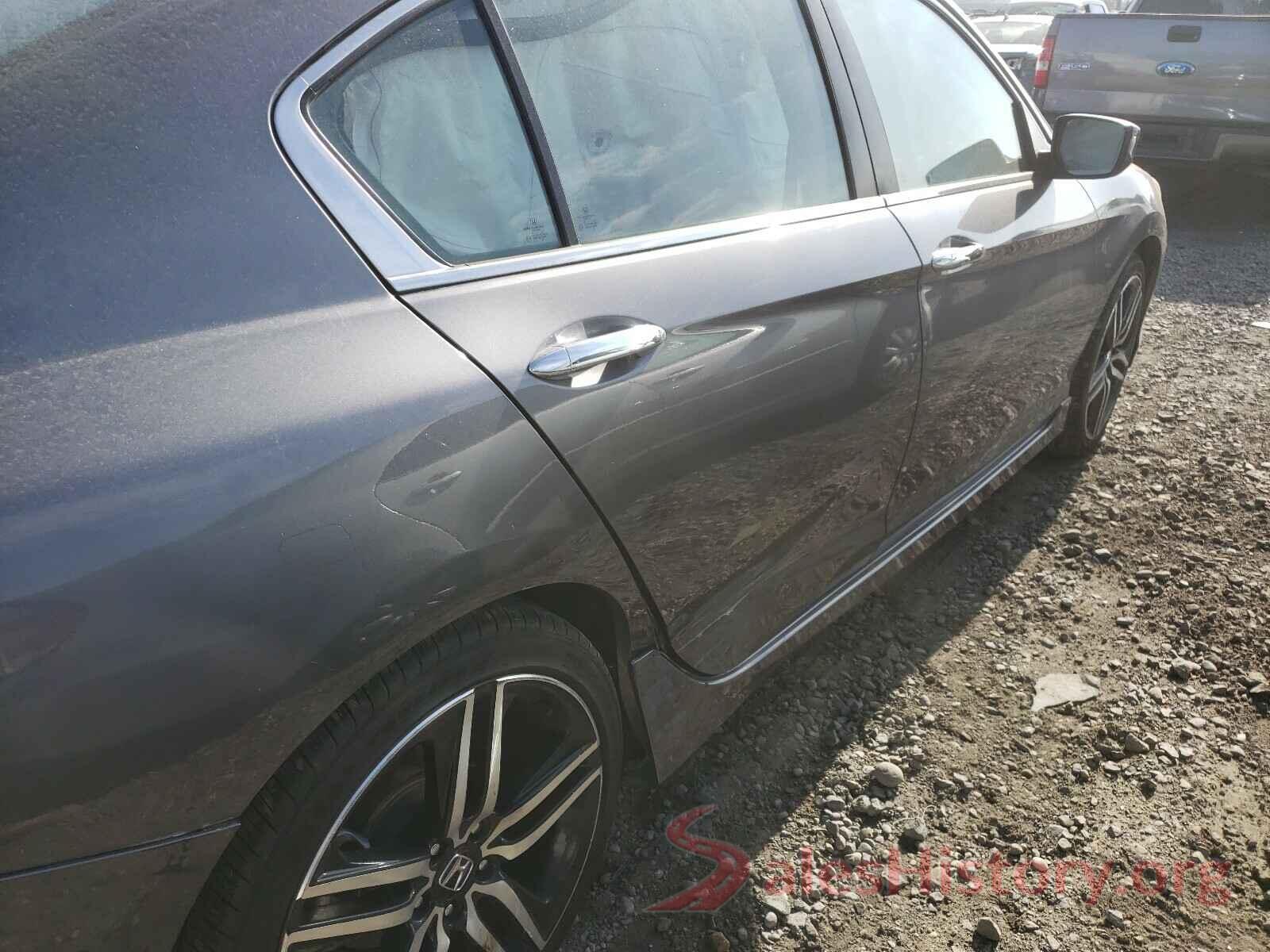 1HGCR2F58HA070063 2017 HONDA ACCORD