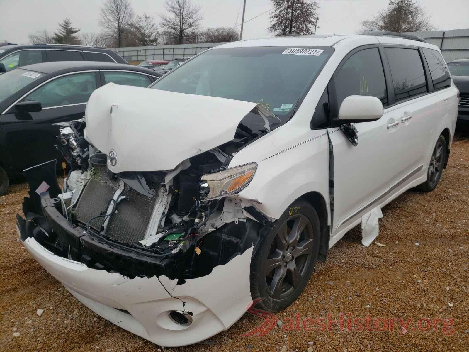 5TDXZ3DC2HS829493 2017 TOYOTA SIENNA