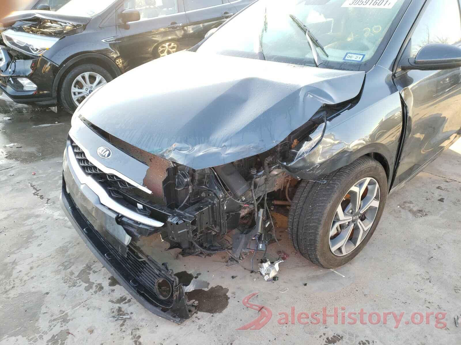 3KPF24AD2KE068582 2019 KIA FORTE