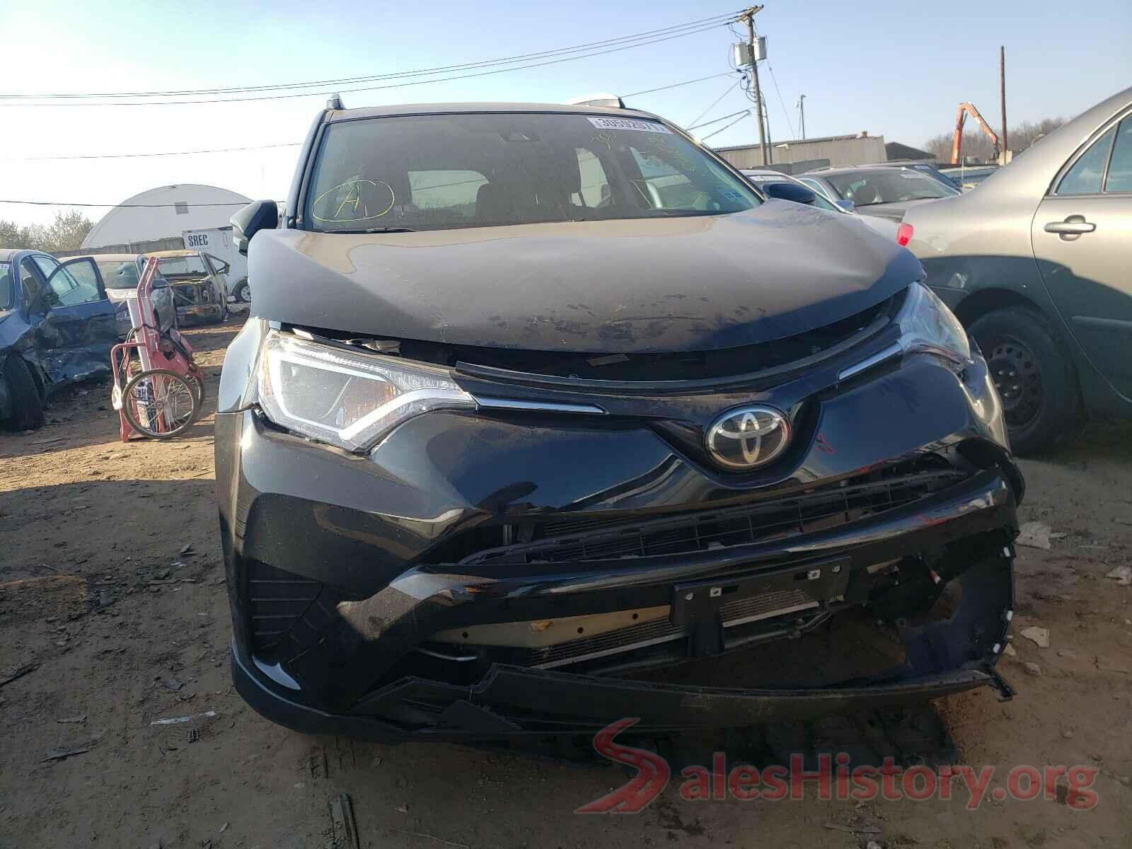 2T3BFREV7JW846123 2018 TOYOTA RAV4