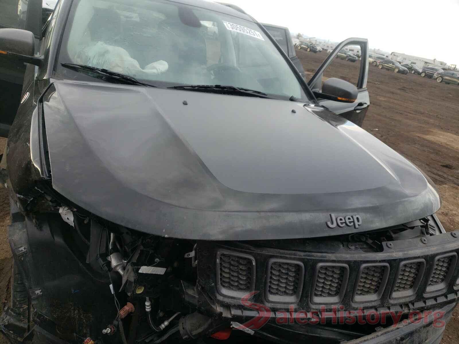 3C4NJDDB8JT346081 2018 JEEP COMPASS