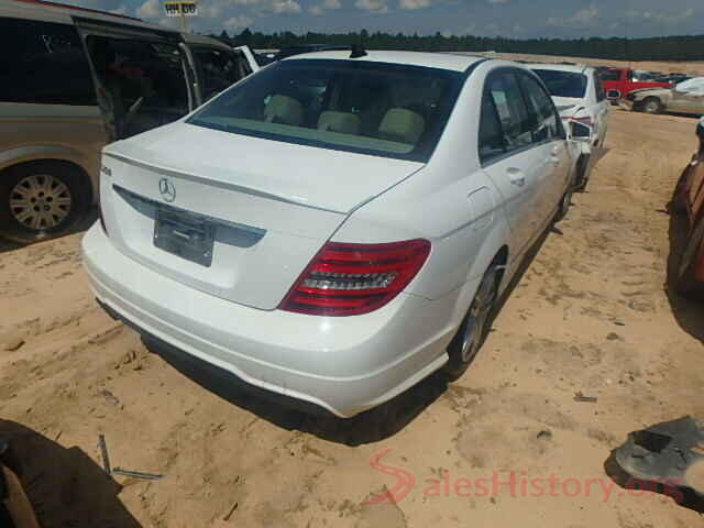 4T1B11HK8JU152843 2013 MERCEDES-BENZ C250