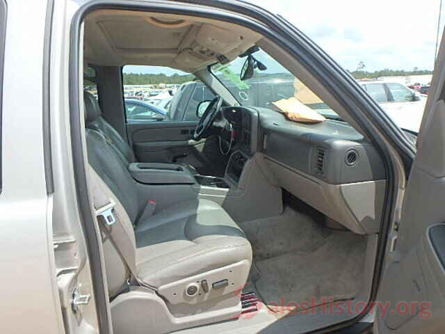 1C4BJWEG4HL585819 2005 GMC YUKON