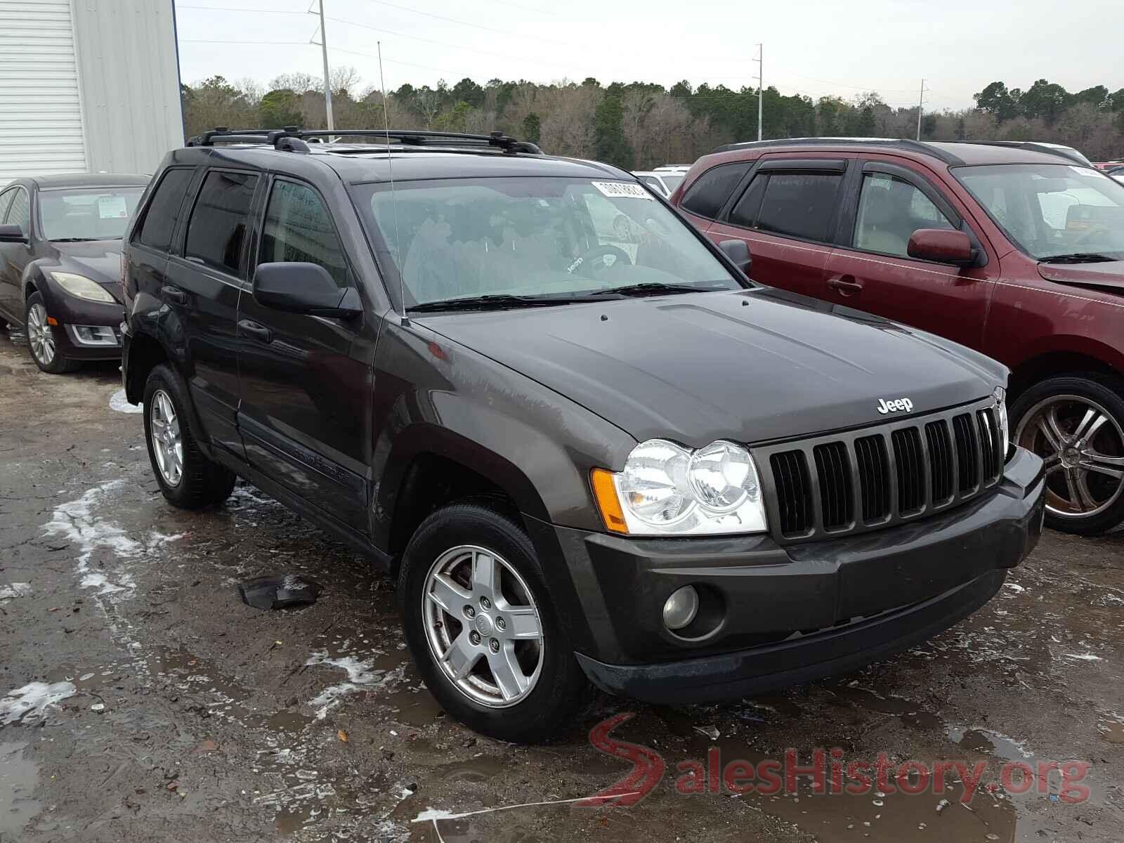 2T3RFREV5JW725556 2005 JEEP CHEROKEE