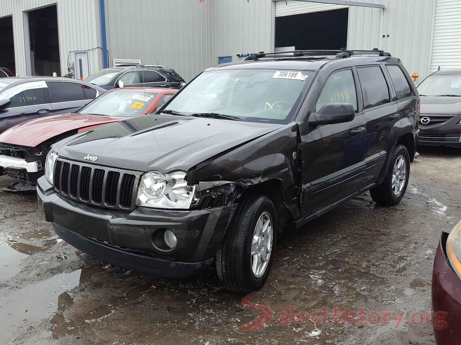 2T3RFREV5JW725556 2005 JEEP CHEROKEE