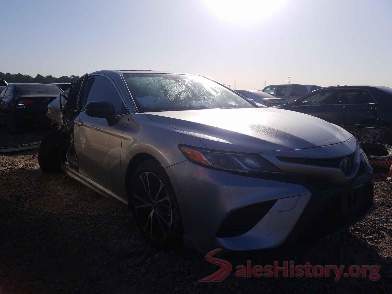 JTNB11HK7J3042565 2018 TOYOTA CAMRY