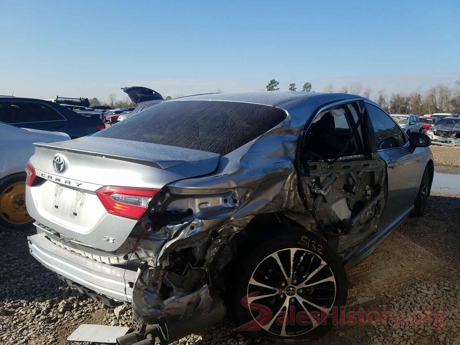 JTNB11HK7J3042565 2018 TOYOTA CAMRY