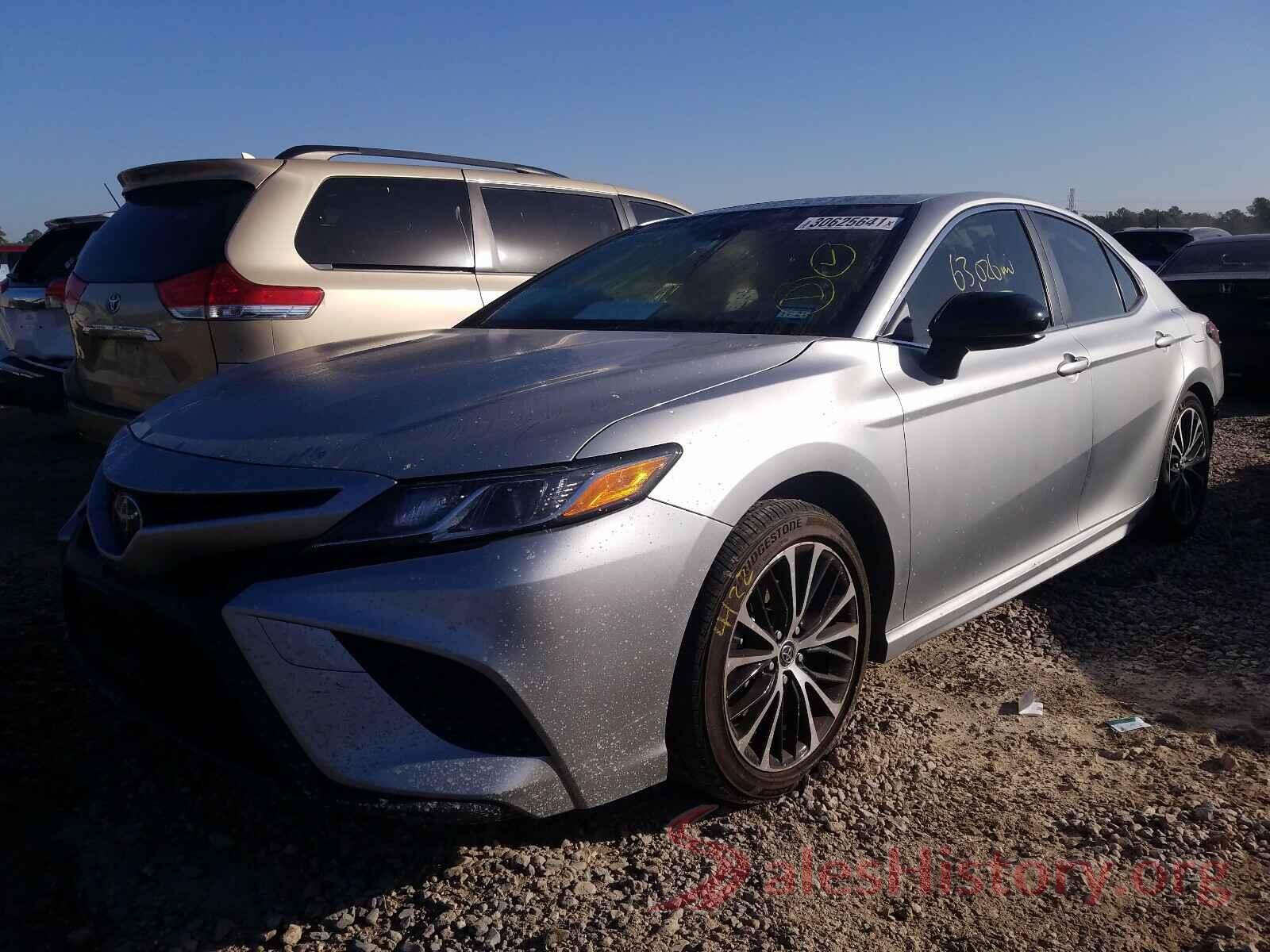 JTNB11HK7J3042565 2018 TOYOTA CAMRY