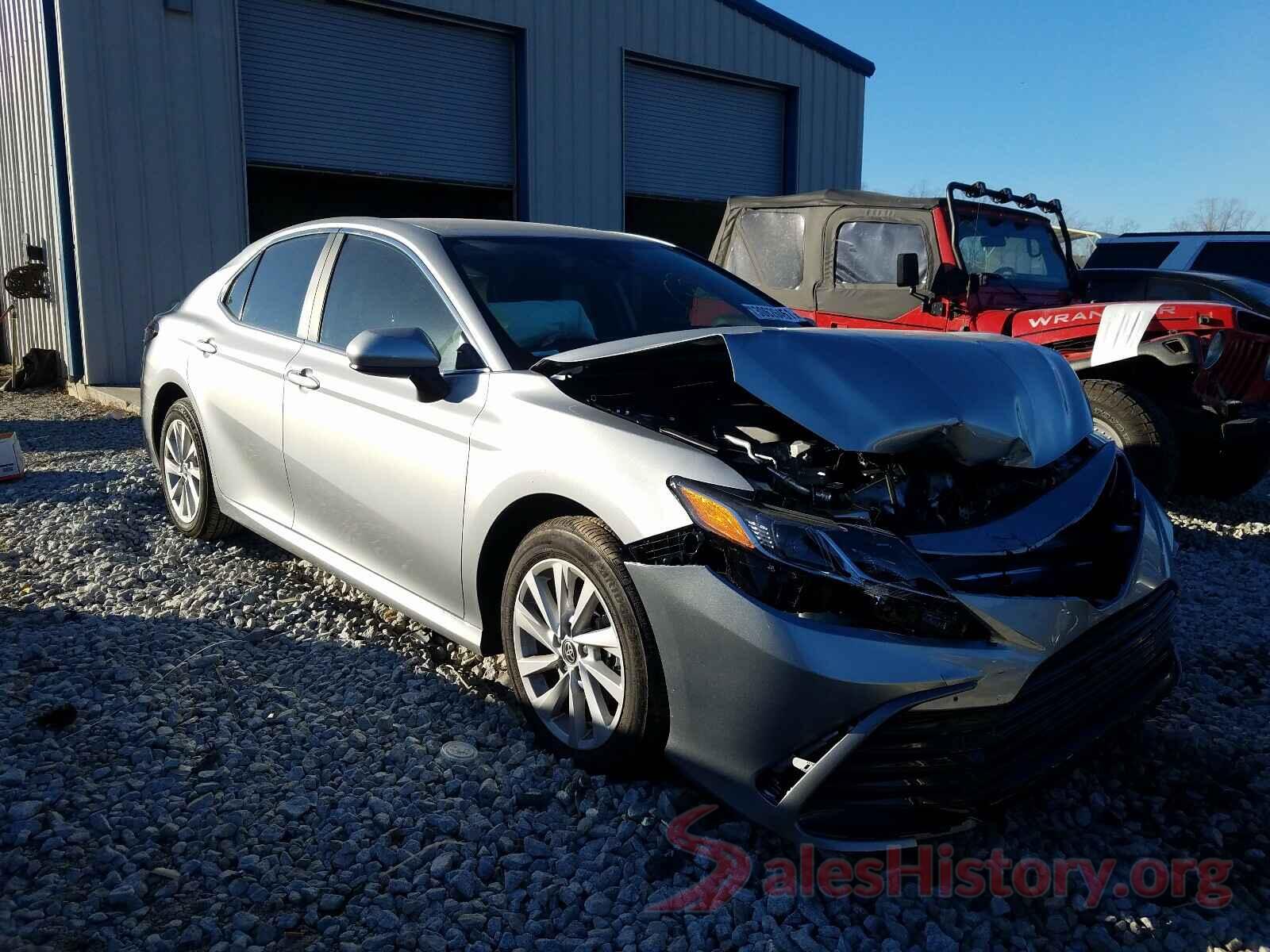 4T1C11AK1MU402491 2021 TOYOTA CAMRY