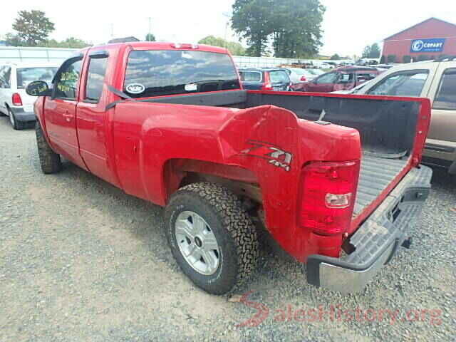 3N1CP5BV4ML472048 2011 CHEVROLET SILVERADO