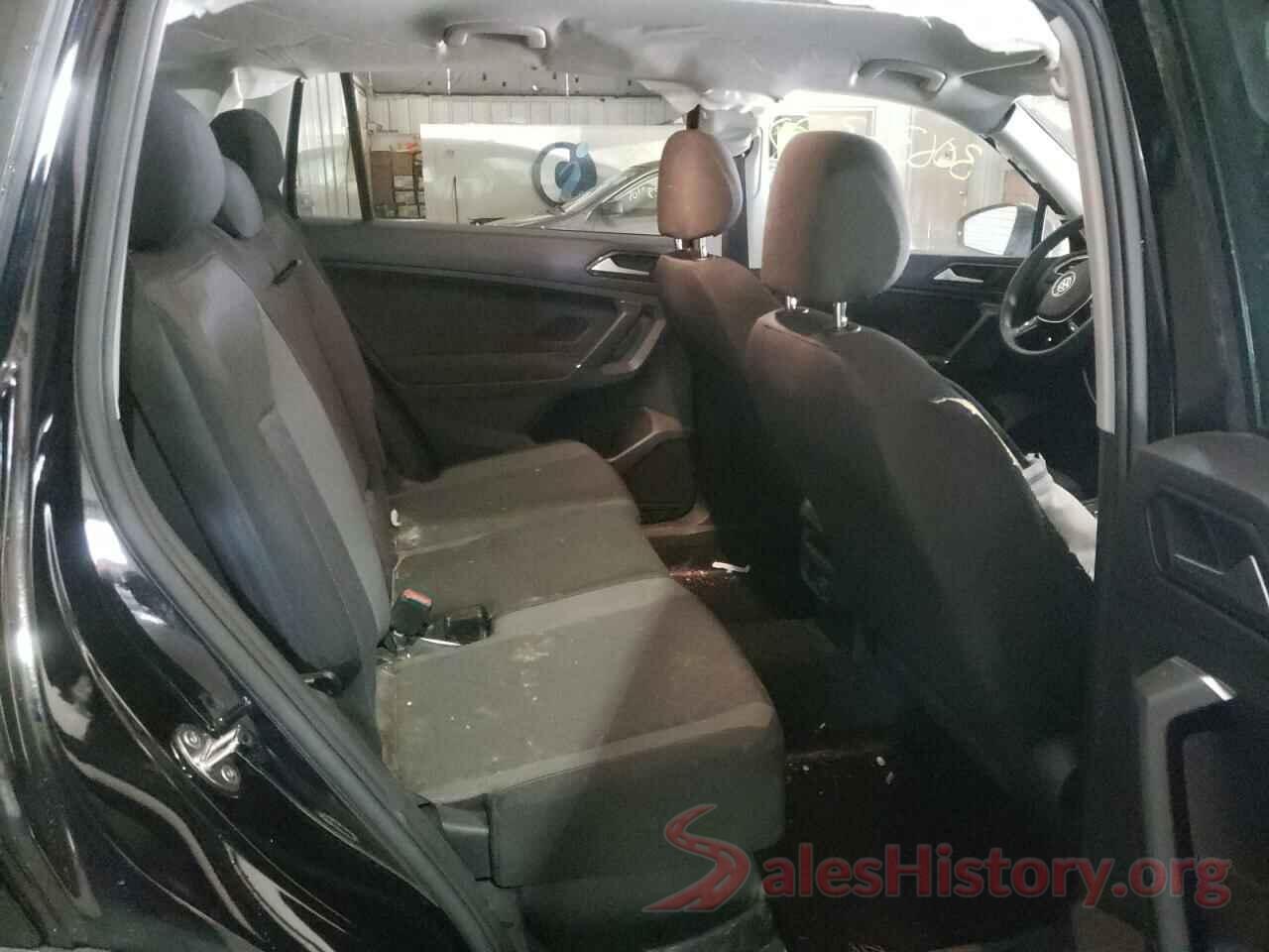 3VV0B7AX7JM025900 2018 VOLKSWAGEN TIGUAN