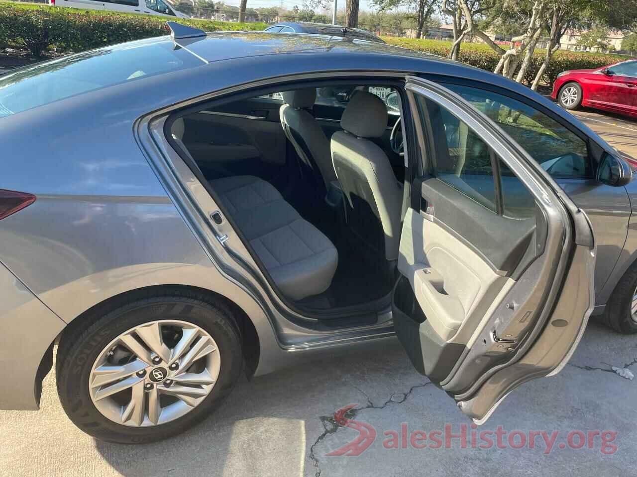 5NPD84LF8KH437199 2019 HYUNDAI ELANTRA