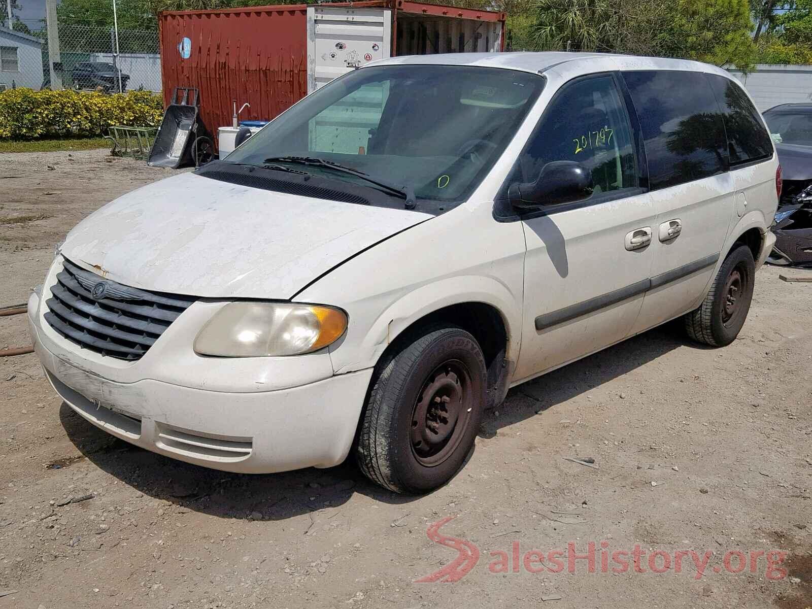 JTNKHMBX4L1069335 2005 CHRYSLER TOWN & COU