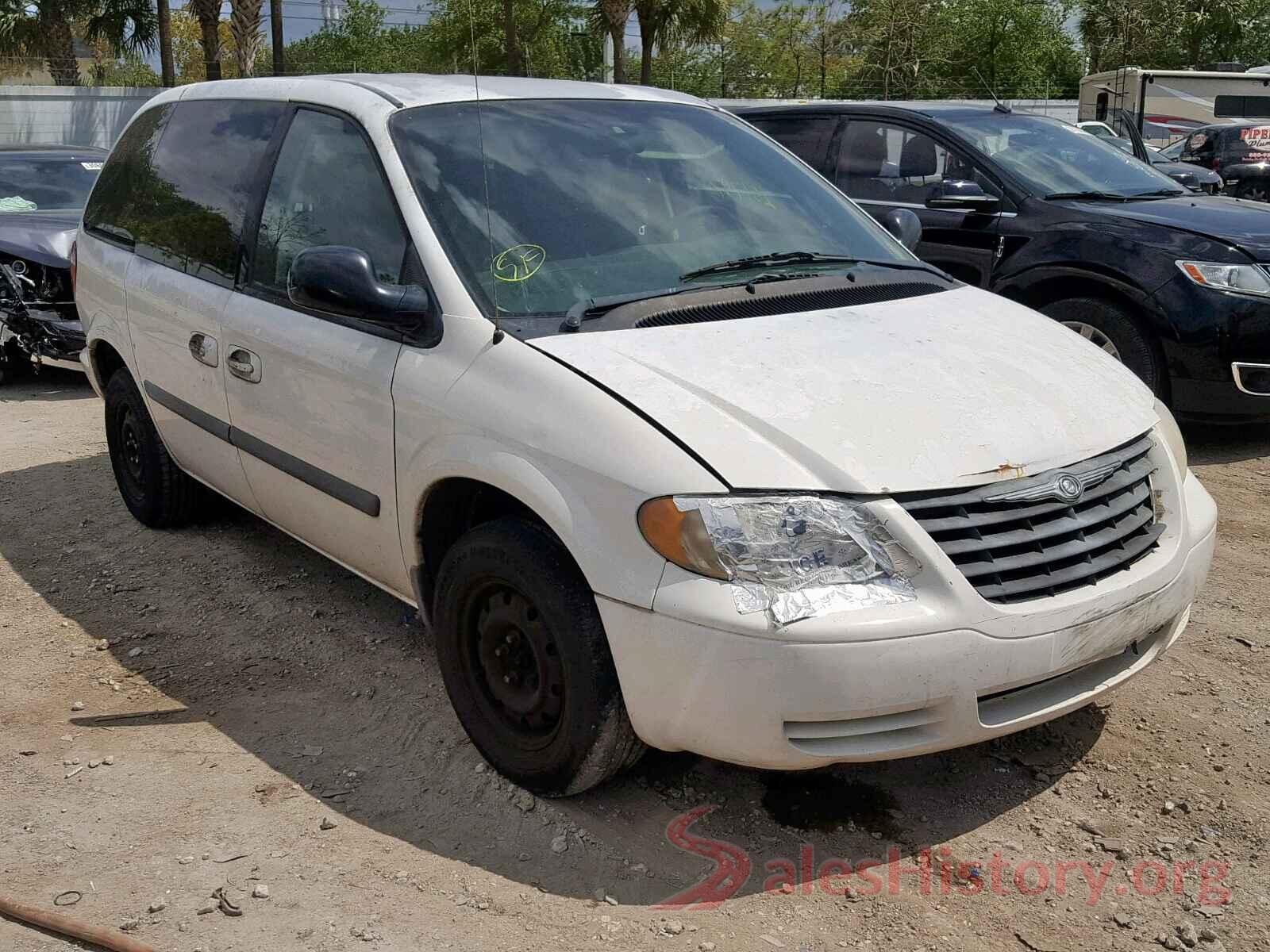 JTNKHMBX4L1069335 2005 CHRYSLER TOWN & COU