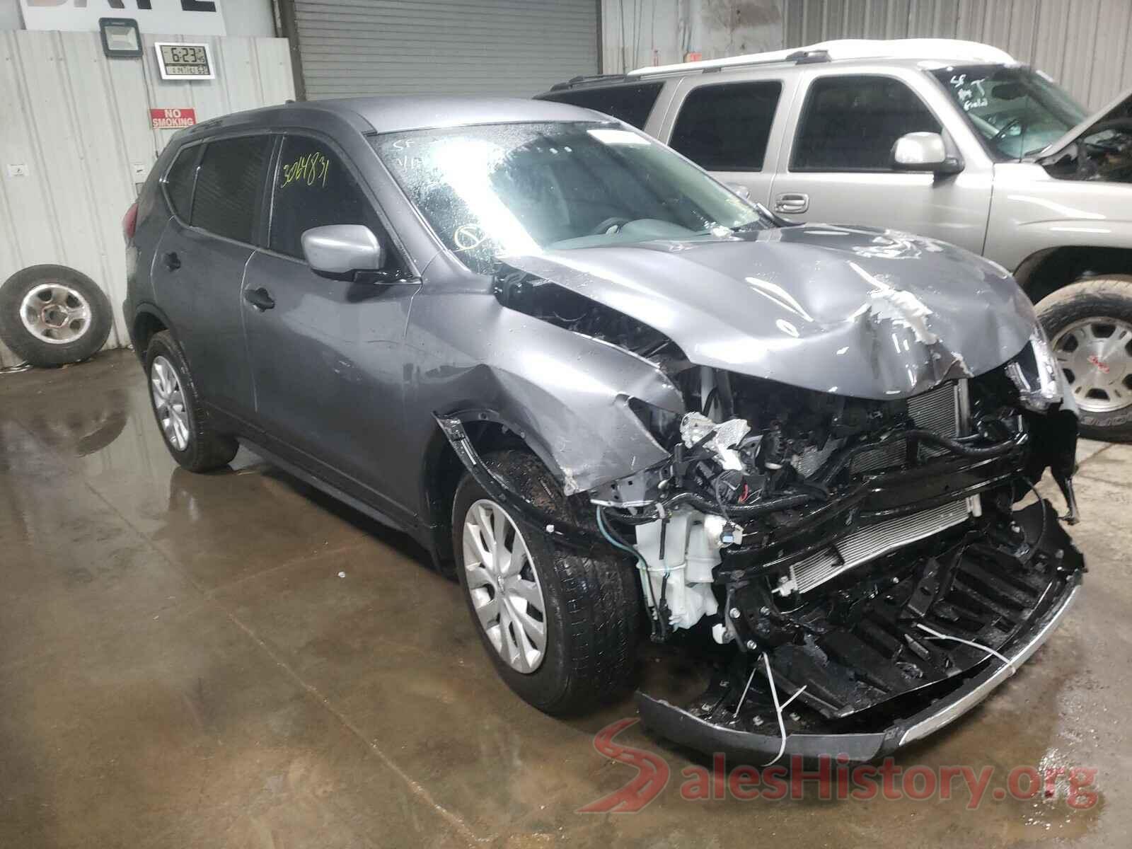 KNMAT2MT5JP614143 2018 NISSAN ROGUE