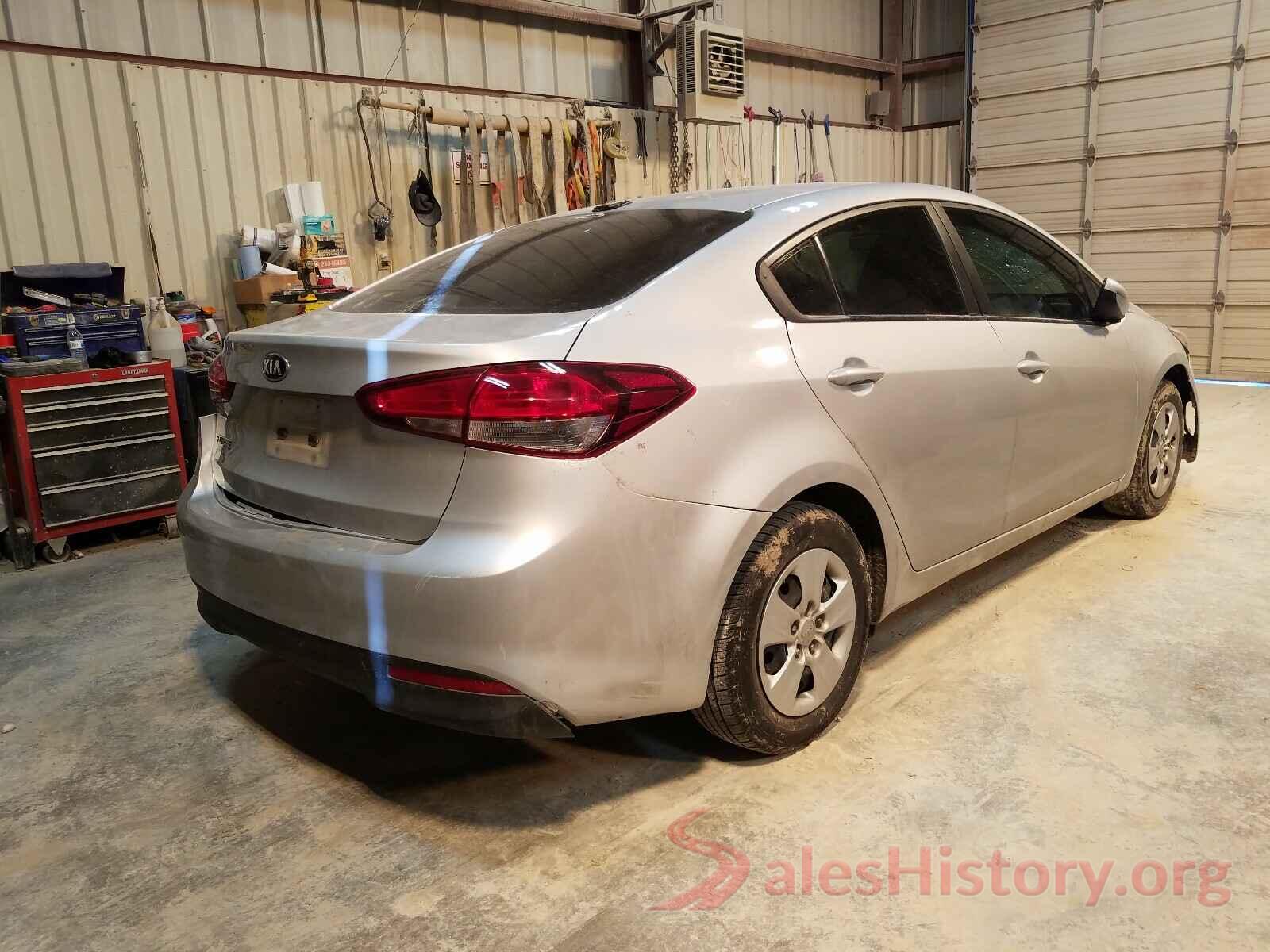 3KPFK4A77JE206027 2018 KIA FORTE