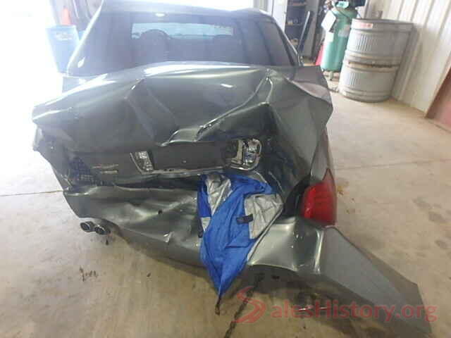 1HGCR2F38GA245117 2004 CADILLAC DEVILLE