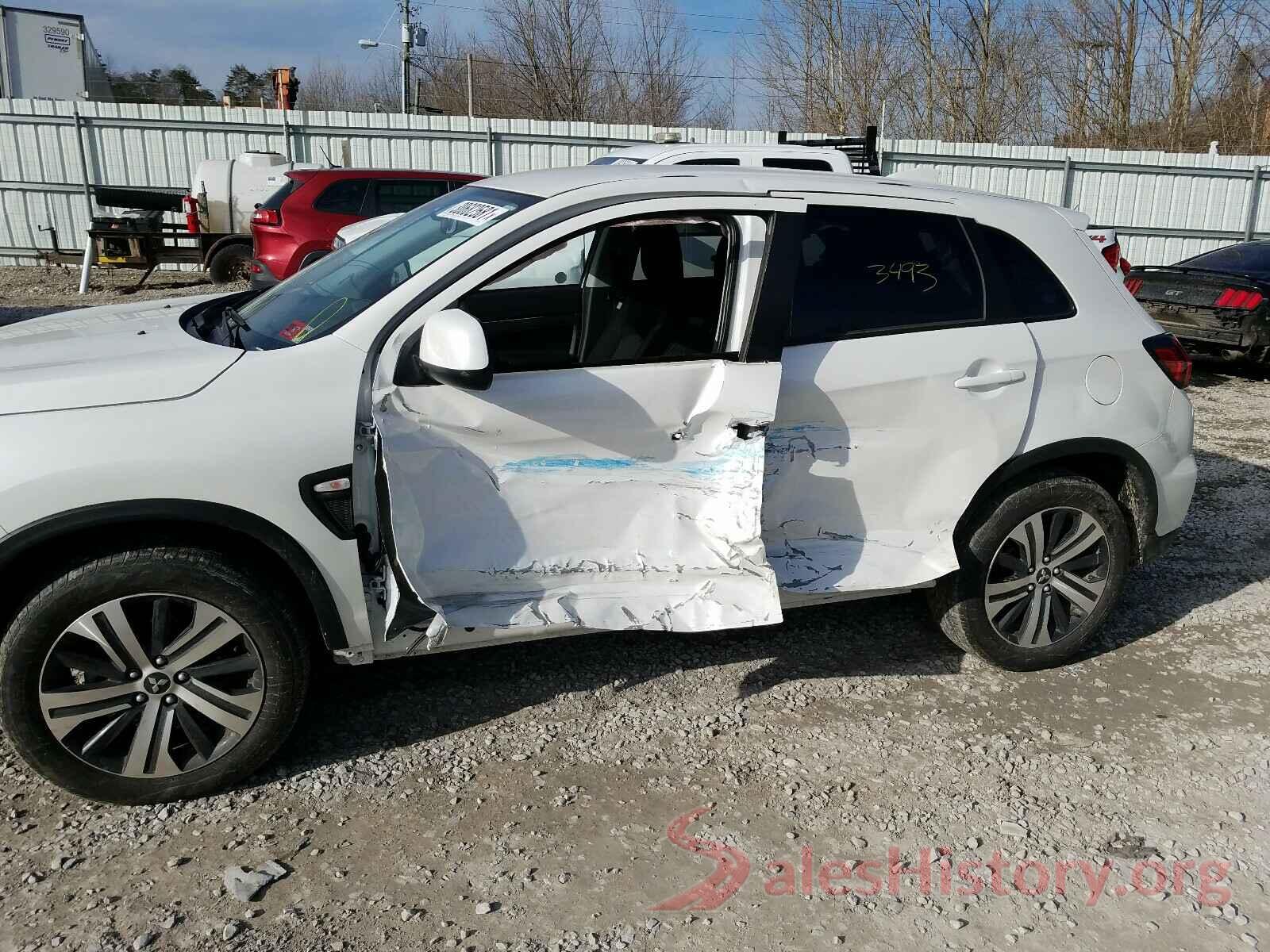 JA4AR3AU0LU006773 2020 MITSUBISHI OUTLANDER