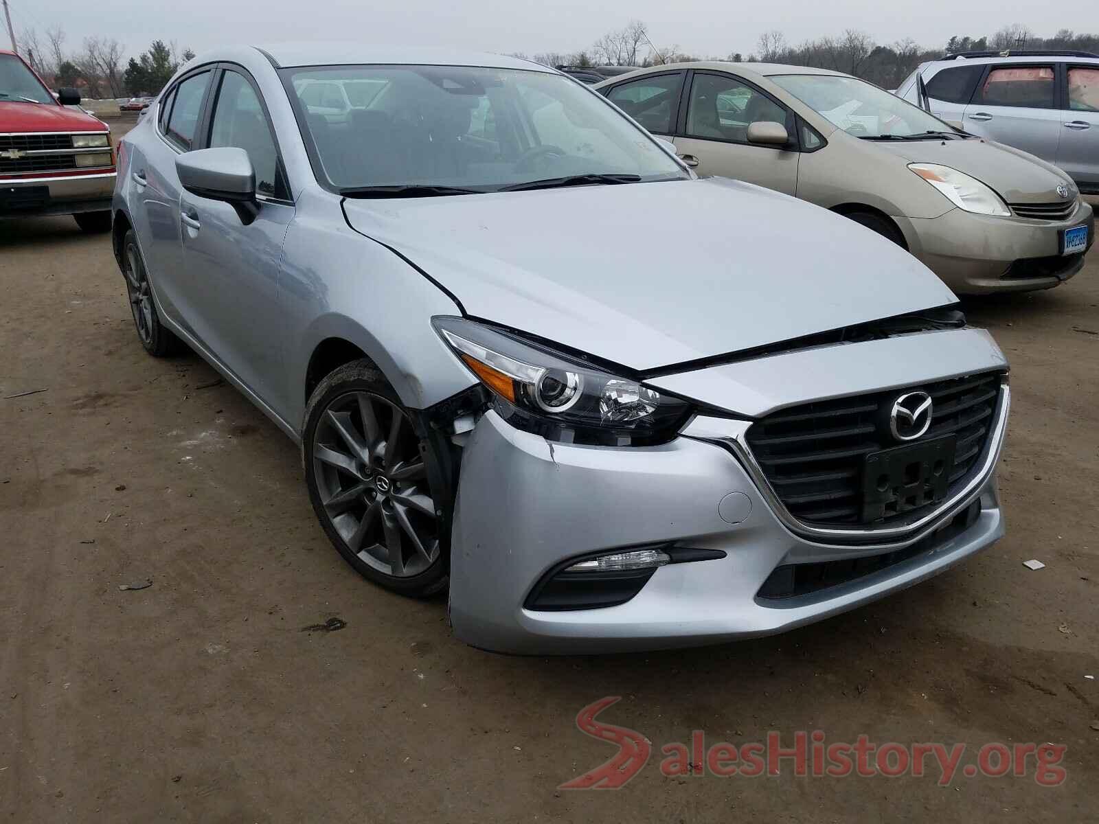 3MZBN1V37JM210643 2018 MAZDA 3