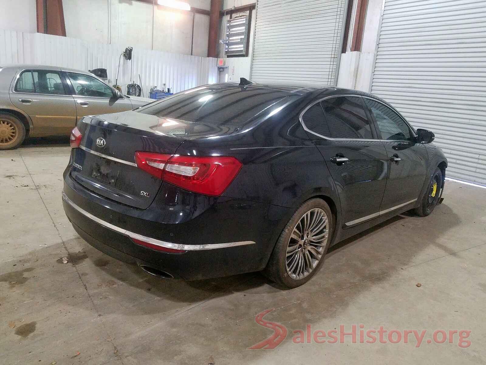 2T2BZMCA6JC157125 2014 KIA CADENZA