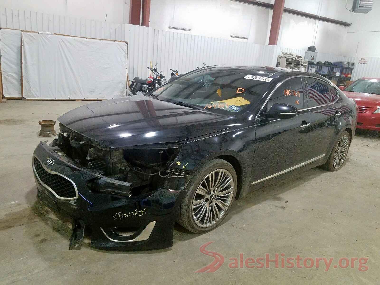 2T2BZMCA6JC157125 2014 KIA CADENZA