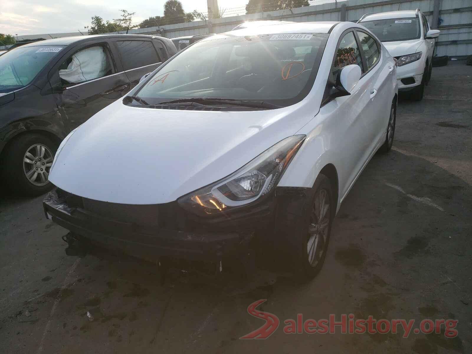 5NPDH4AE4GH769884 2016 HYUNDAI ELANTRA