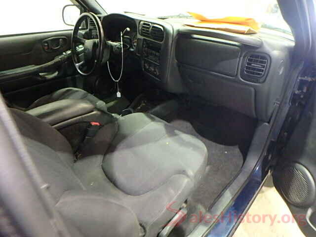 1FMCU0J90HUF08435 2004 CHEVROLET S10