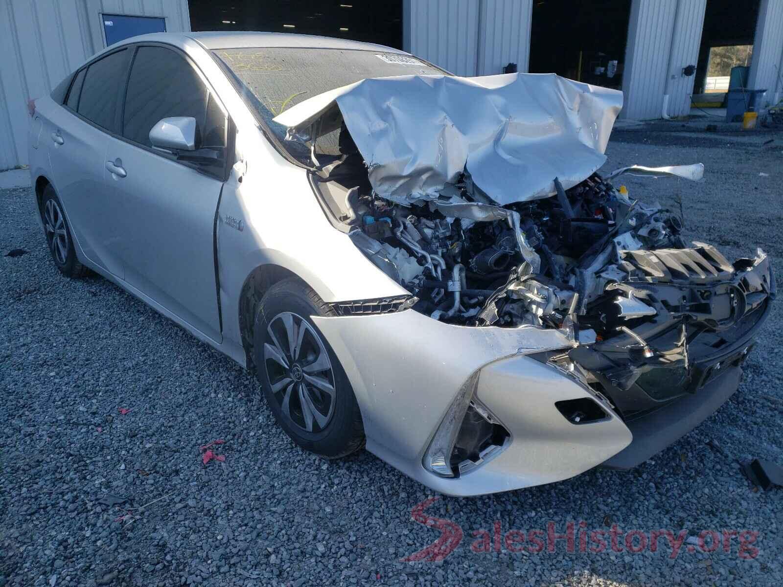 JTDKARFP0J3075991 2018 TOYOTA PRIUS