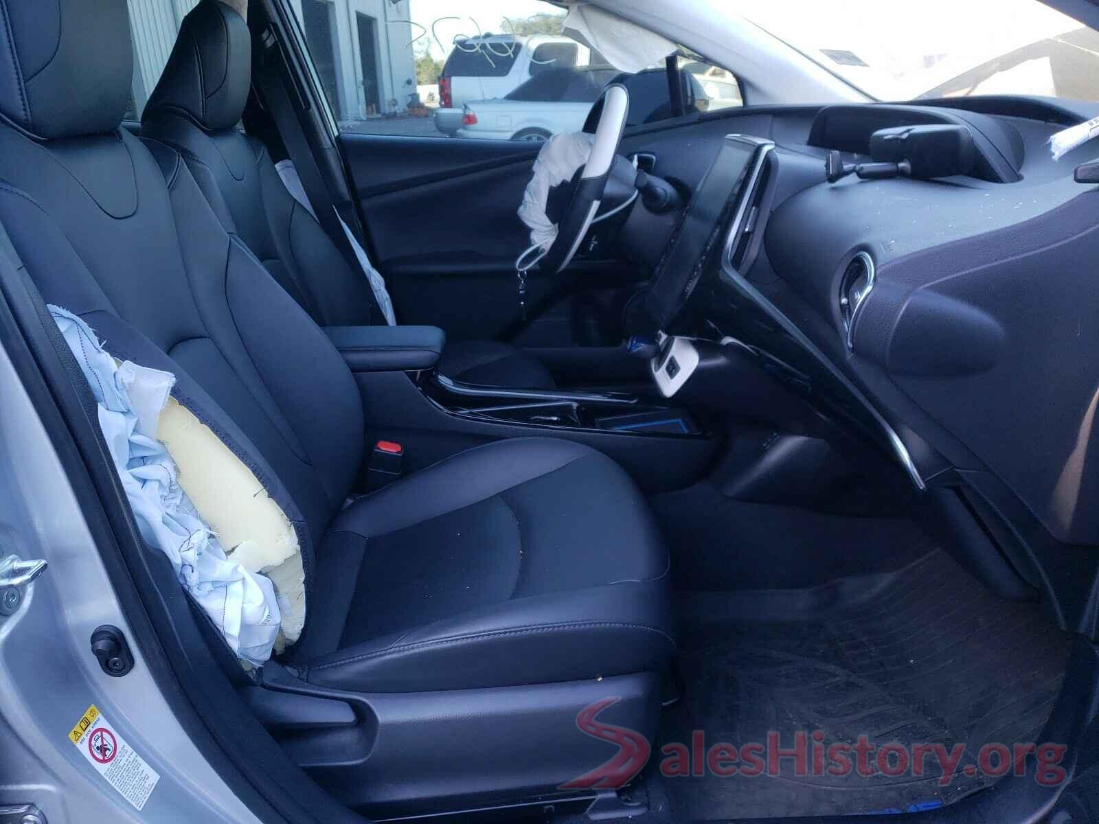 JTDKARFP0J3075991 2018 TOYOTA PRIUS