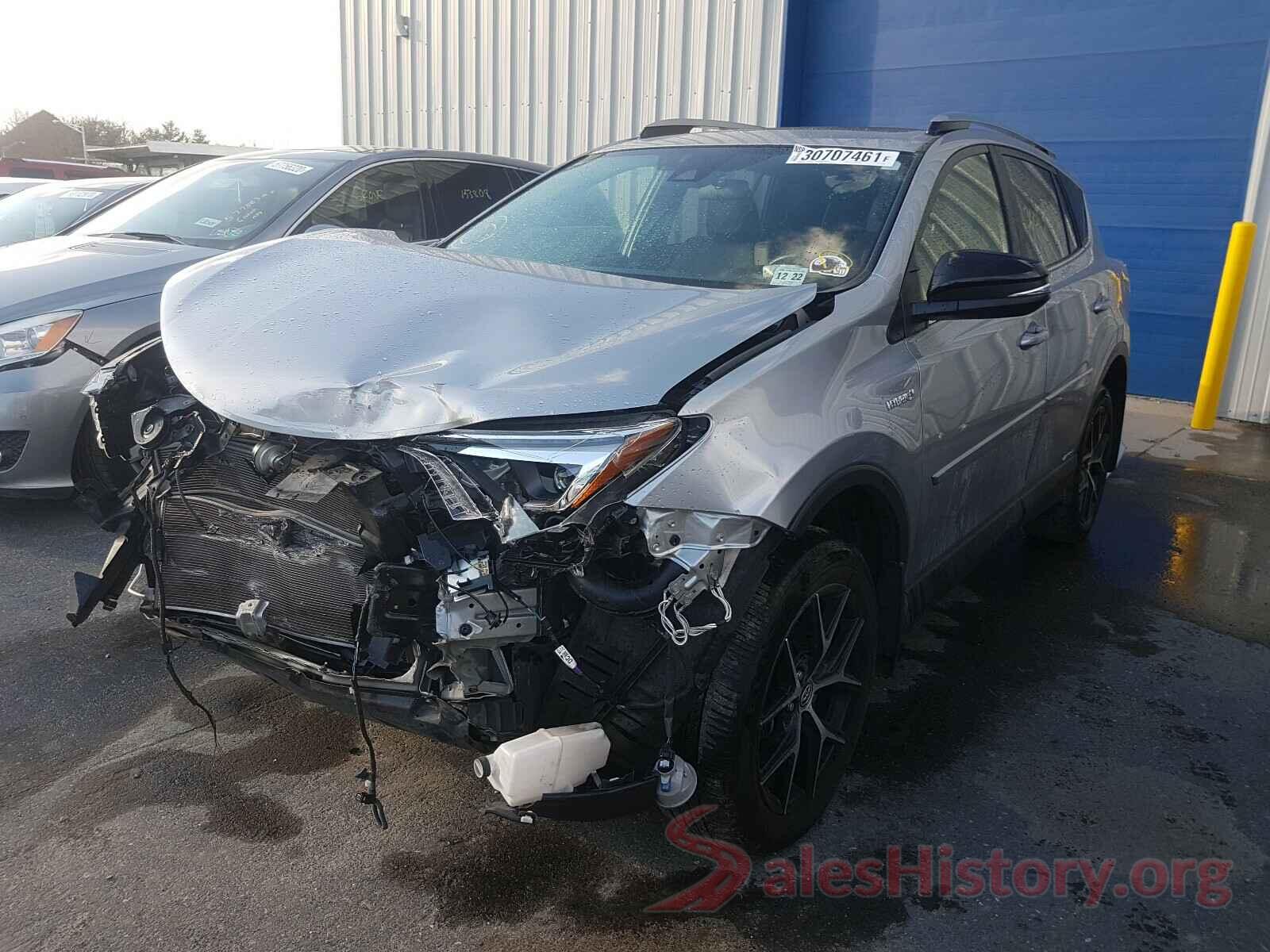 JTMJJREV3JD153895 2018 TOYOTA RAV4