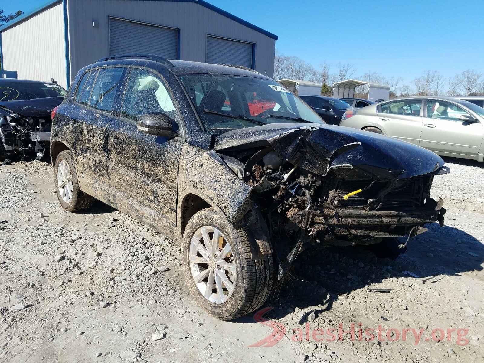 WVGAV7AX5HK046560 2017 VOLKSWAGEN TIGUAN